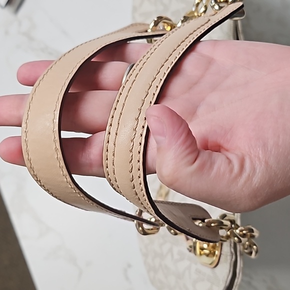 Michael Kors Pursue - Picture 11 of 11